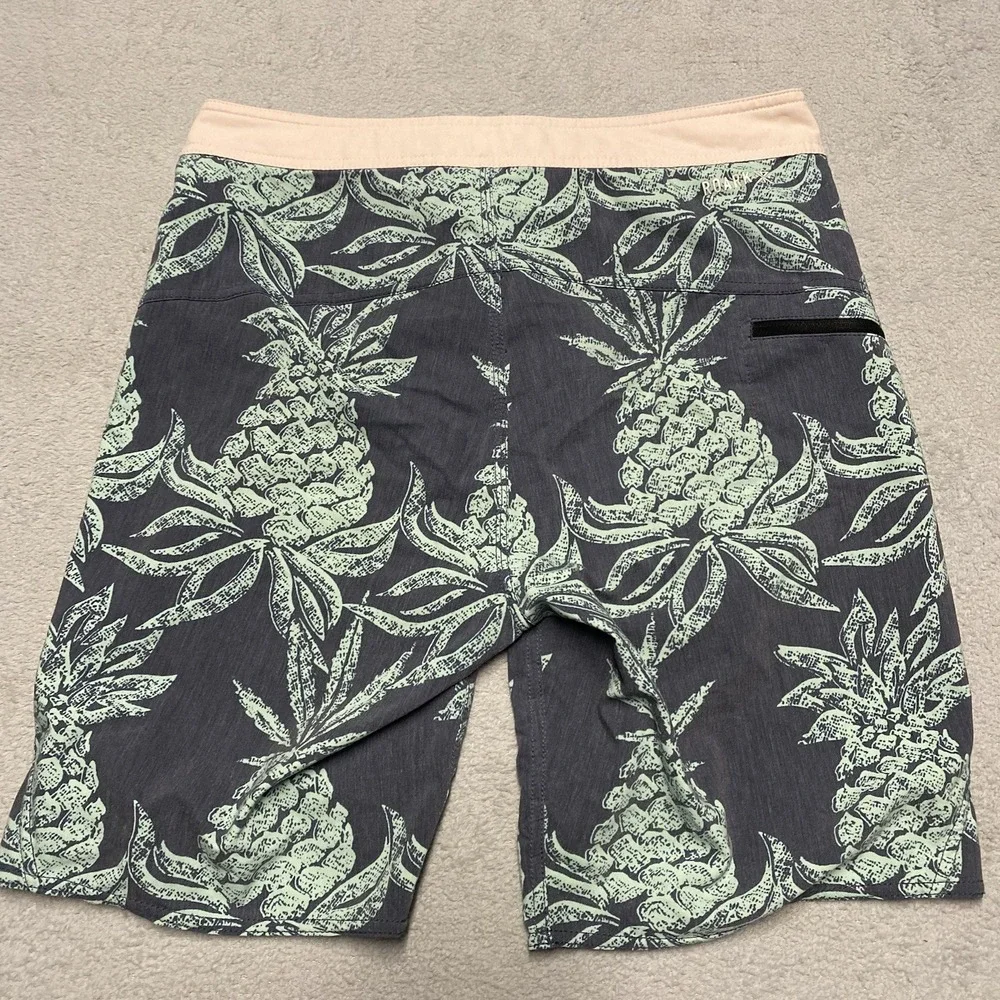 Roark‎ Revival Board Shorts Mens 30 Pineapple Print Savage Unlined Drawstring